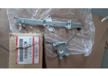 OEM MITSUBISHI ELEVALUNAS ELECTRICO DERECHO CANTER